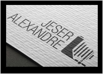 Création d'un logo pour notre client Mr. Jeser, photographe spécialisé dans la photographie chambre